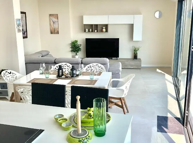 Luxury Penthouse Jacobo - The View Апартаменты Фуэнхирола